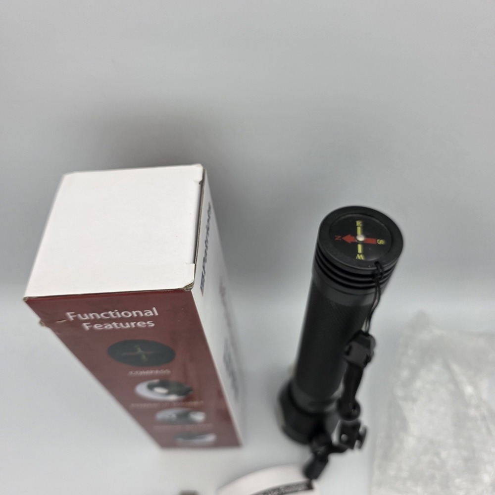 4Patriots HaloXT Rechargeable LED Flashlight Solar Powered Charger Multi-Use New - Picture 6 of 6